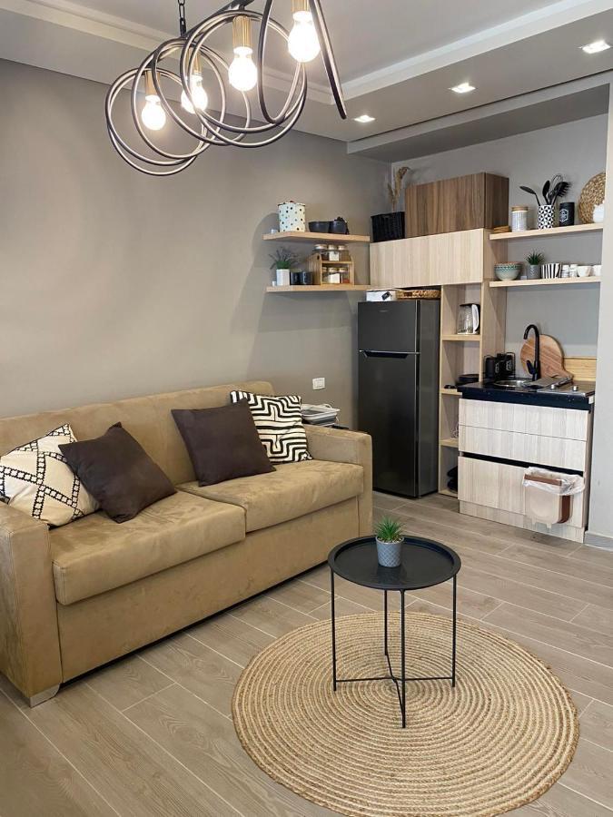 Qerret Boutique Studio Apartment ゴーレム エクステリア 写真
